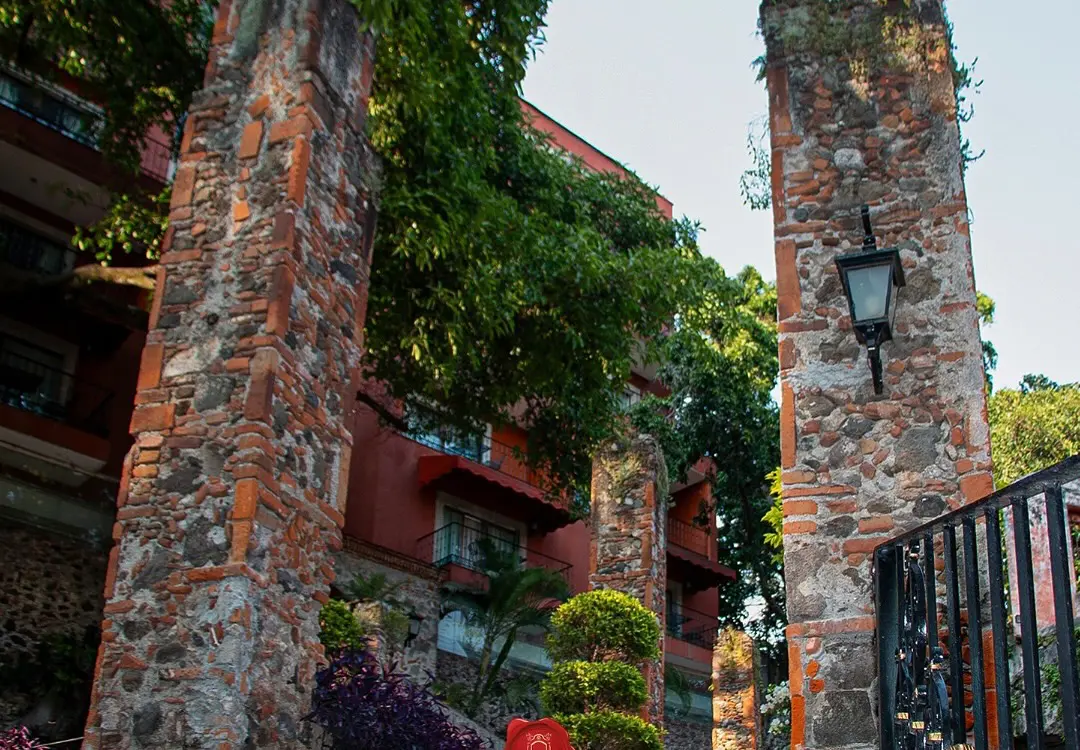 salo-loyo-hacienda-de-cortez-1